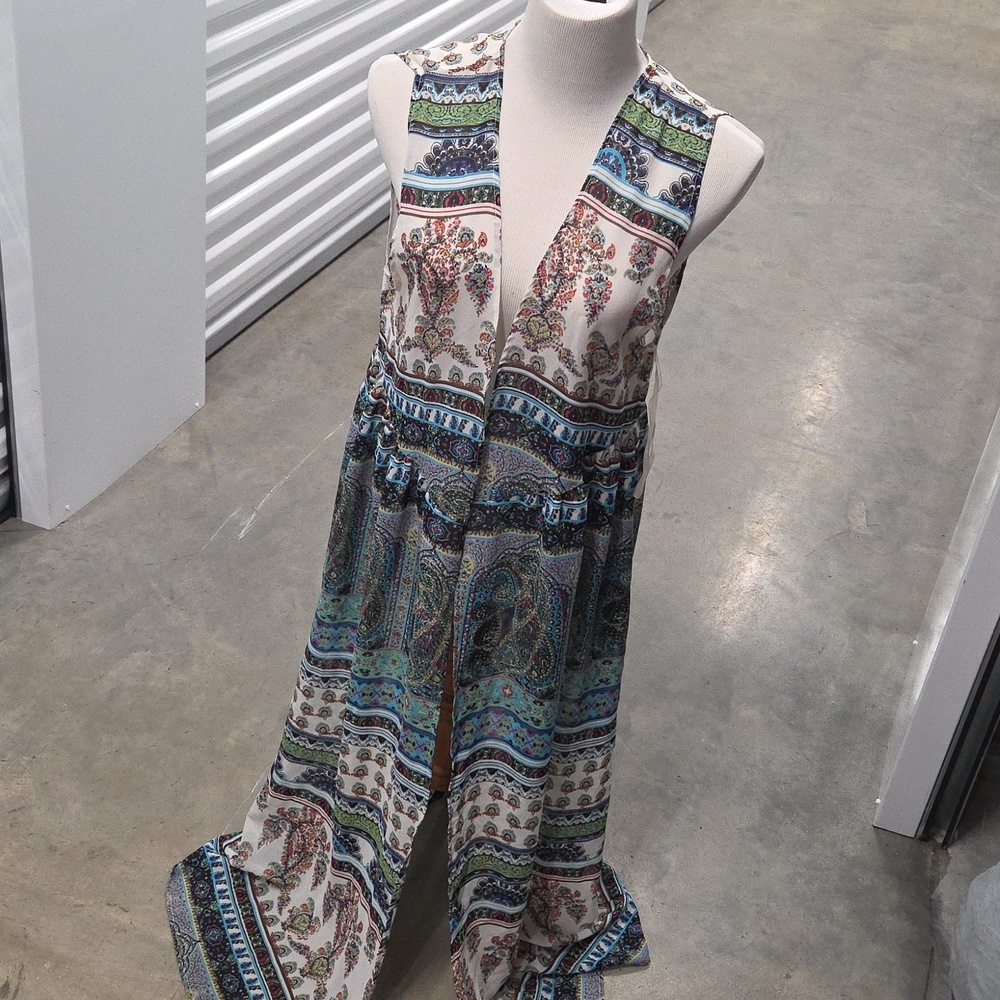 Truth size large paisley duster
